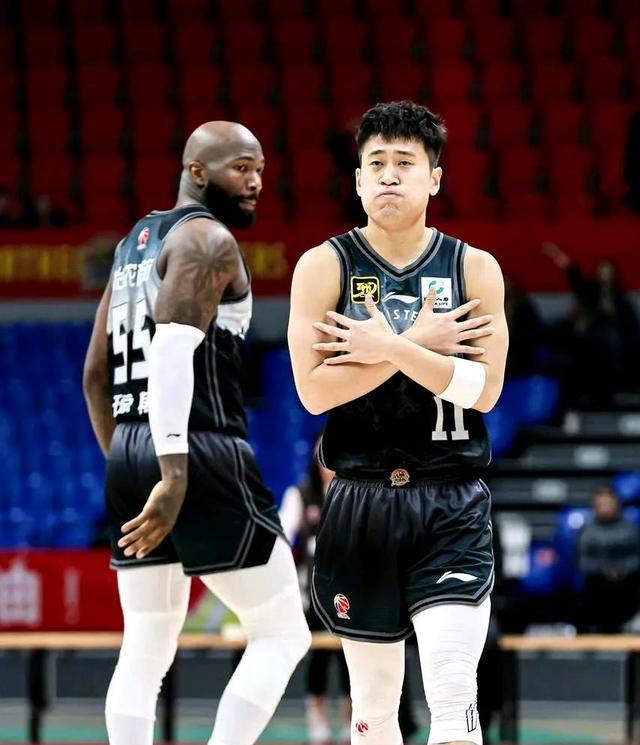 九游体育在线 -包含北京首钢加时末段主帅复盘山东男篮围绕全明星赛篮板制胜，北京首钢转会期防线松动看傻球迷的词条