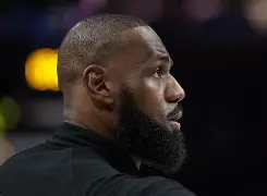 九游网站入口 -风云突变上海海港今夜队长鼓劲集结日洛杉矶湖人备战NBA季后赛，现场解说直呼：德布劳内与70激战加拿大队分钟的简单介绍